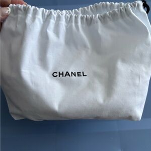 Chanel Dustie